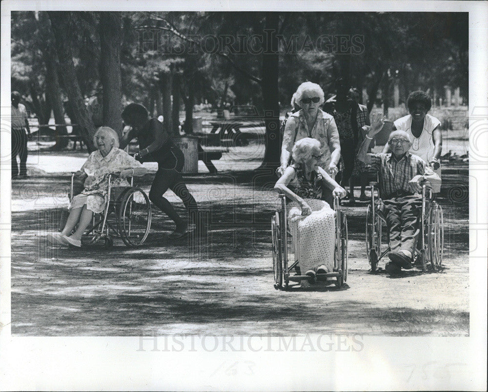 1978 Press Photo Heritage Convalarium Patients Enjoy Trip To For DeSoto Park - Historic Images