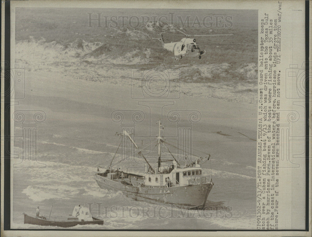 1971 Press Photo US Cost Guard Helicopter, Cuban Fishing Boat, Hurricane Fern - Historic Images