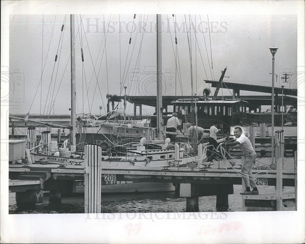 1966 Press Photo Boats, Hurricane Preparations - Historic Images