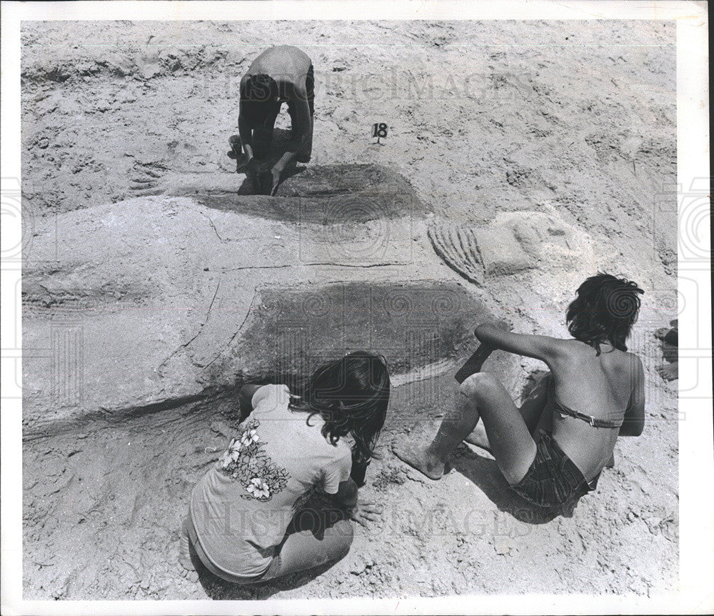 1975 Press Photo Sand Sculpture - Historic Images