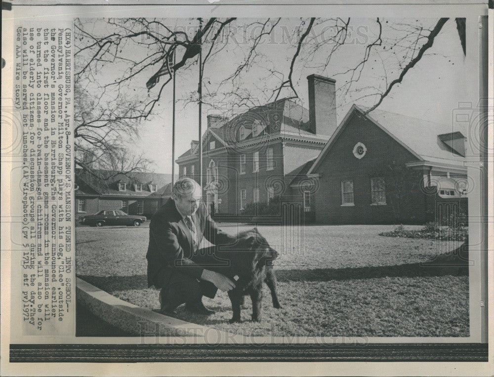 1971 Press Photo Governor Milton Shapp Governor&#39;s Mansion Harrisburg - Historic Images