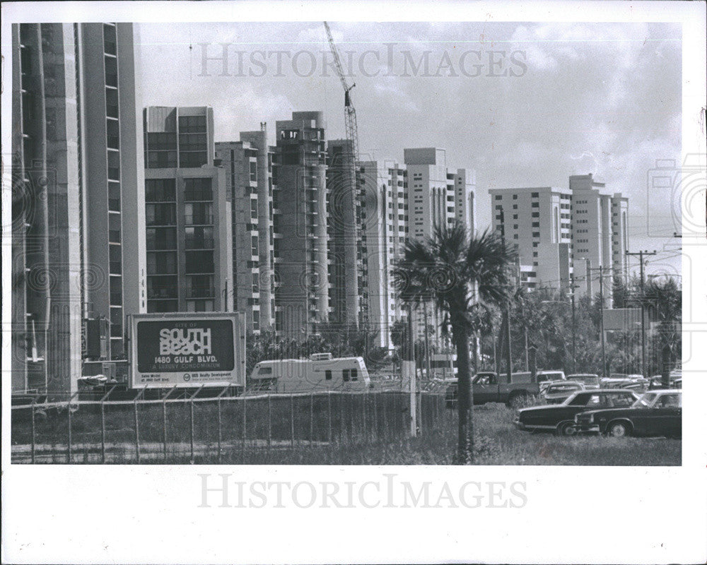 1983 Press Photo Towering beach condos on Sand Key in Clearwater - Historic Images