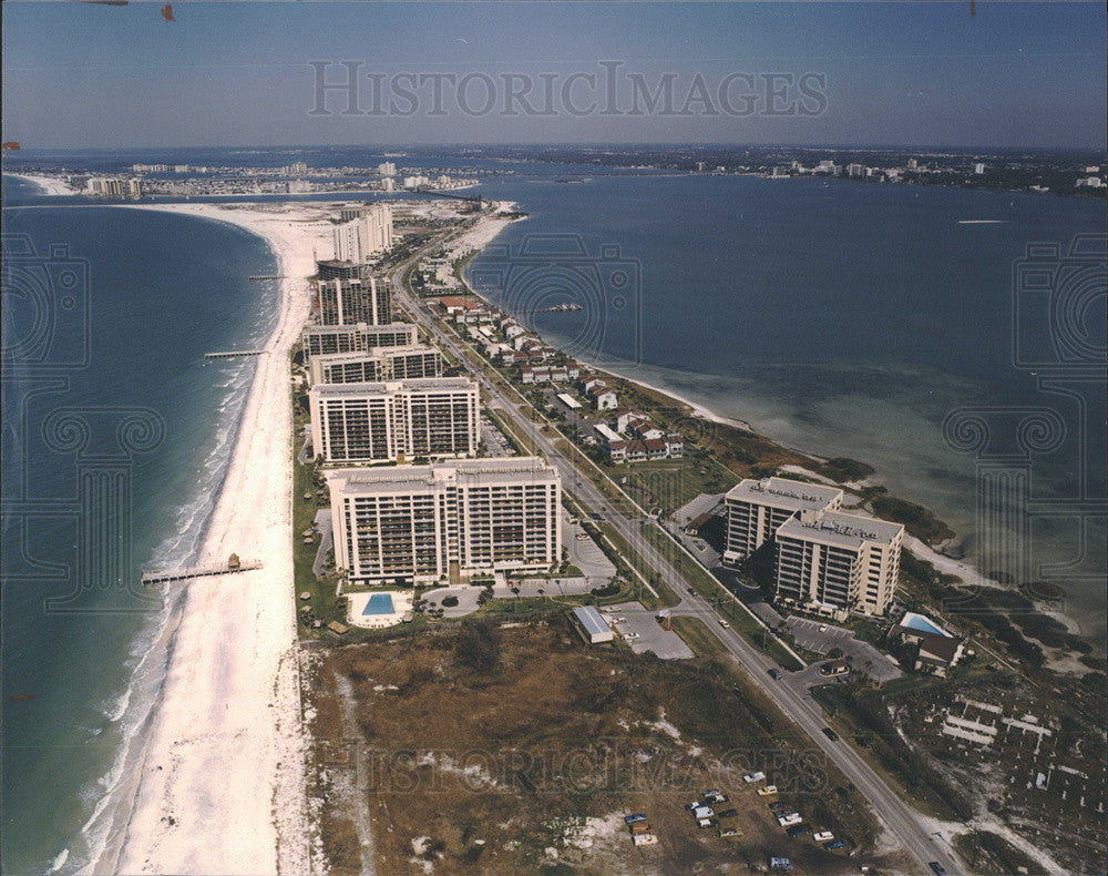 1965 Press Photo Clearwater Beach condominium development - Historic Images