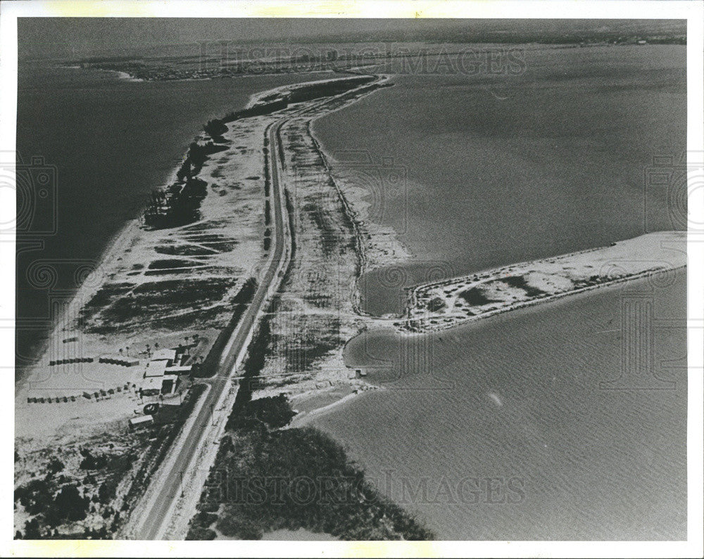 1965 Press Photo Aerial View of Sand Key Beach - Historic Images