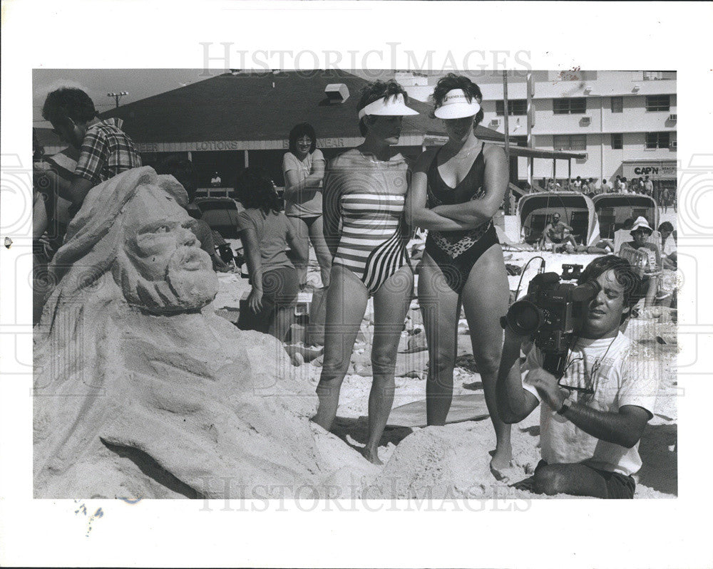 1985 Press Photo Portrait of Jesus on Clearwater Beach by Jackie Weisgerber - Historic Images