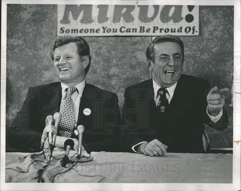 1976 Press Photo Sen Edward Kennedy and Rep Abner J Milkva - Historic Images