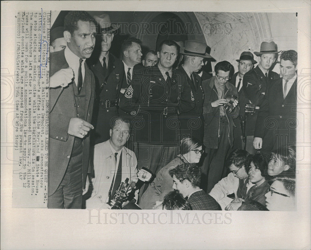 1964 Press Photo Annapolis, Maryland, Demonstrators Asked For Silence - Historic Images