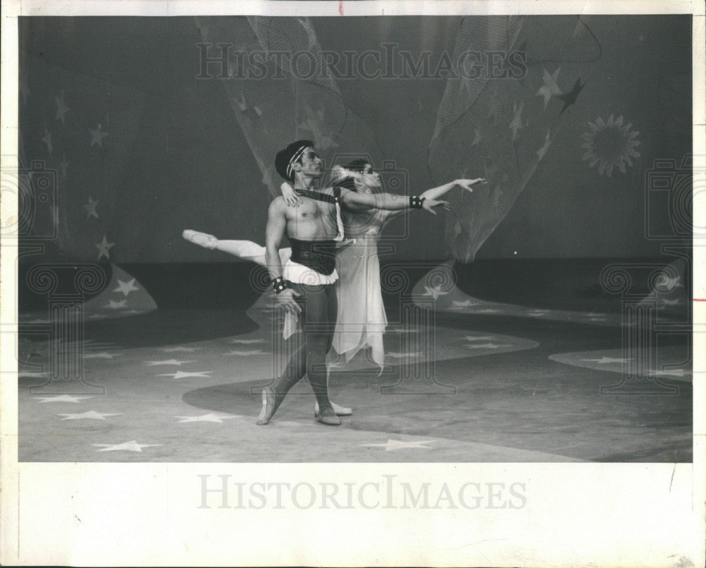 1969 Press Photo Dom Orejudosis Peggy Powell The Charioteer - Historic Images