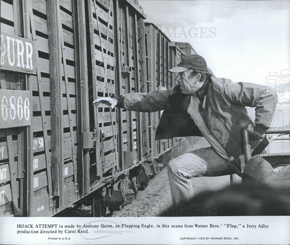 1970 Press Photo Anthony Quinn in Flap - Historic Images