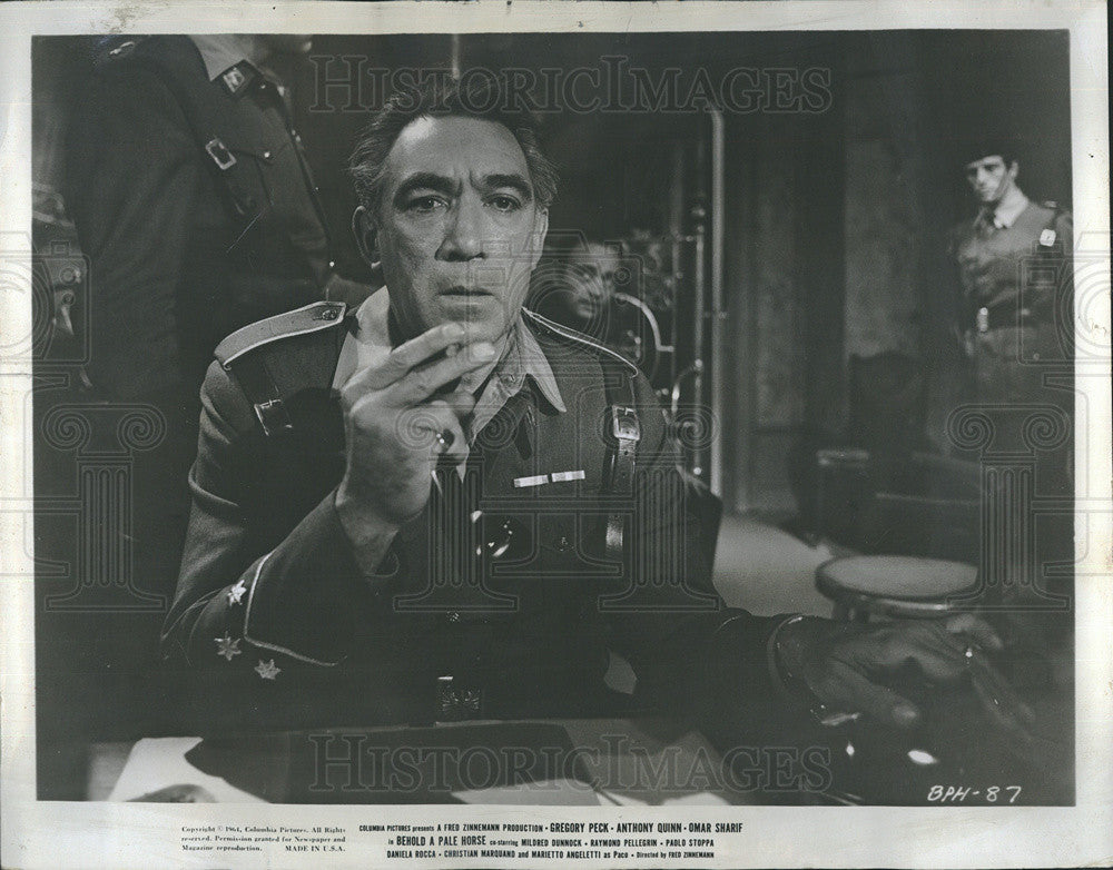 1964 Press Photo Anthony Quinn Actor Drama Film Movie Behold A Pale Horse - Historic Images