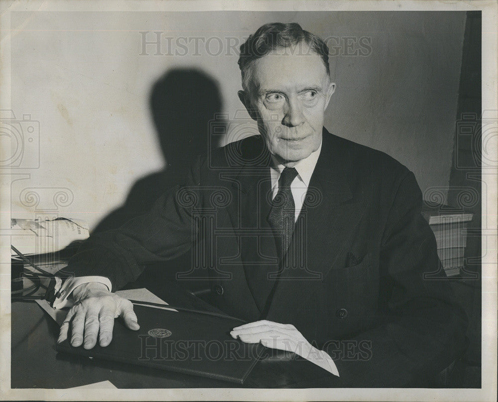 1946 Press Photo Doctor Arthur Willard President University Illinois - Historic Images