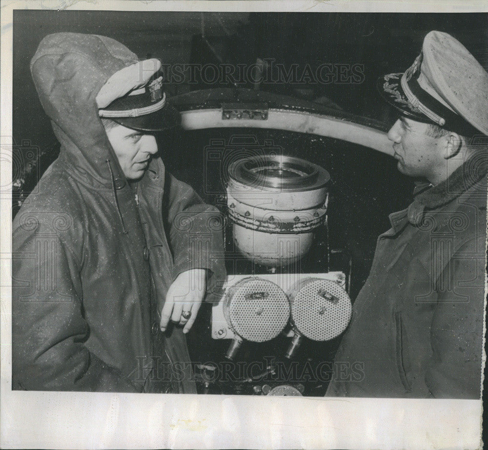 1955 Press Photo Lt Dean Axene, Cmdr Eugene Wilkinson, Nautilus, Nuclear Sub - Historic Images