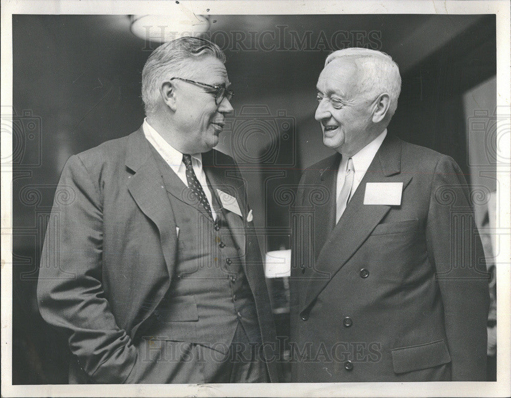 1960 Press Photo Lawrence Kimpton retiring chancellor Univ Chicago Cyrus Eaton - Historic Images