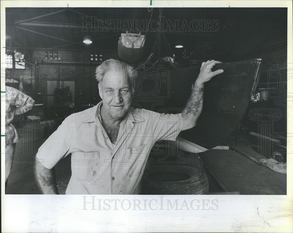 1984 Press Photo Boat Builder Frank Eaton - Historic Images