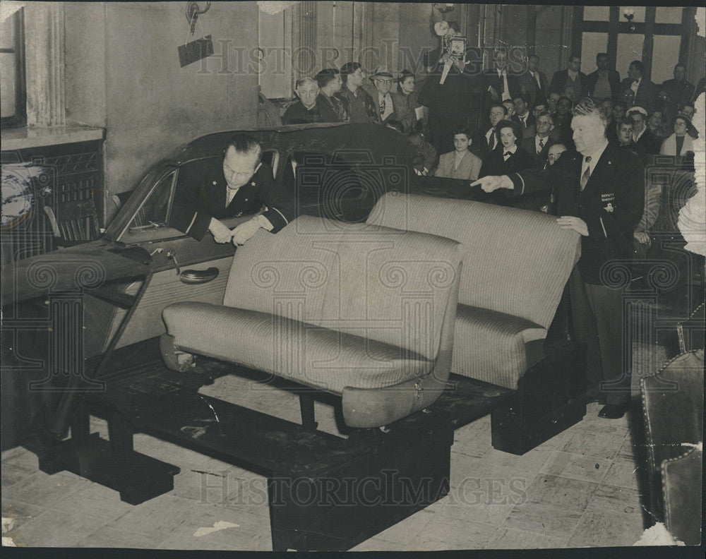 1951 Press Photo Deputy Sher. Louis Hackl, and William Brown - Historic Images