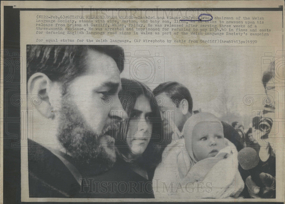 1970 Press Photo Dafydd Iwan, Marion Iwan, Ilion Iwan, Welsh Language Society - Historic Images