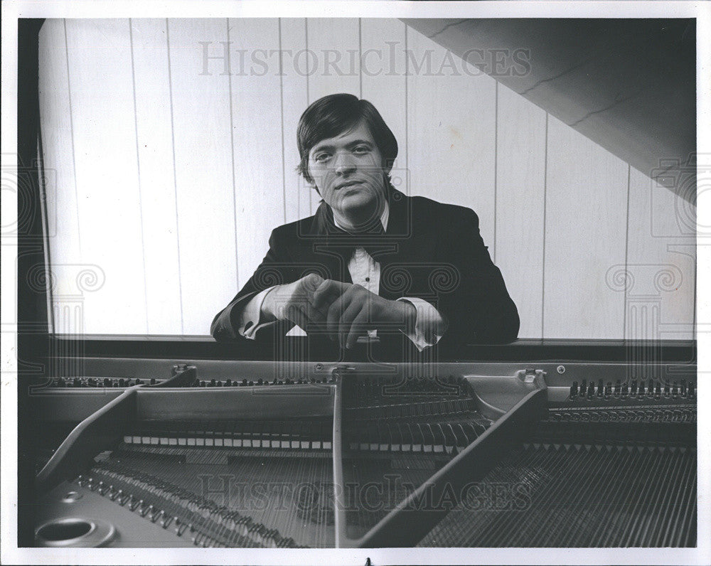 1977 Press Photo pianist Paul Ridgway Orchestra Hall - Historic Images