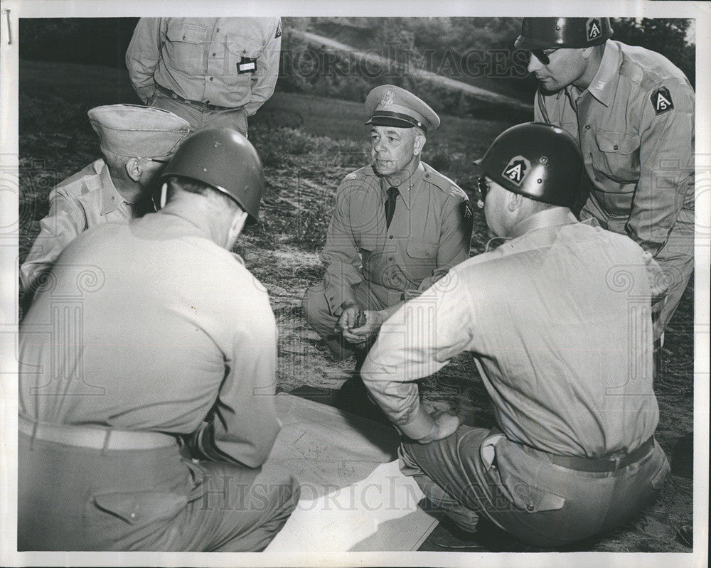 Press Photo of Maj. Gen. W.H. Nutter, deputy commander of 5th Army. - Historic Images