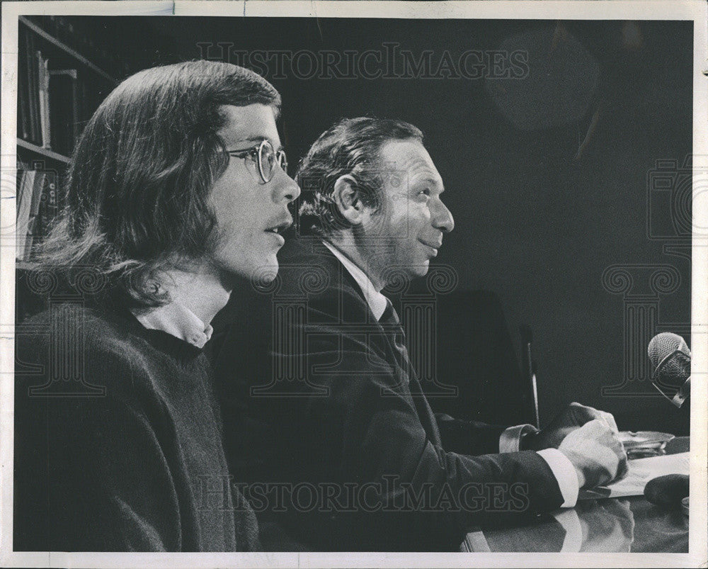 1969 Press Photo David Miller who was not allowed in School due to his long hair - Historic Images