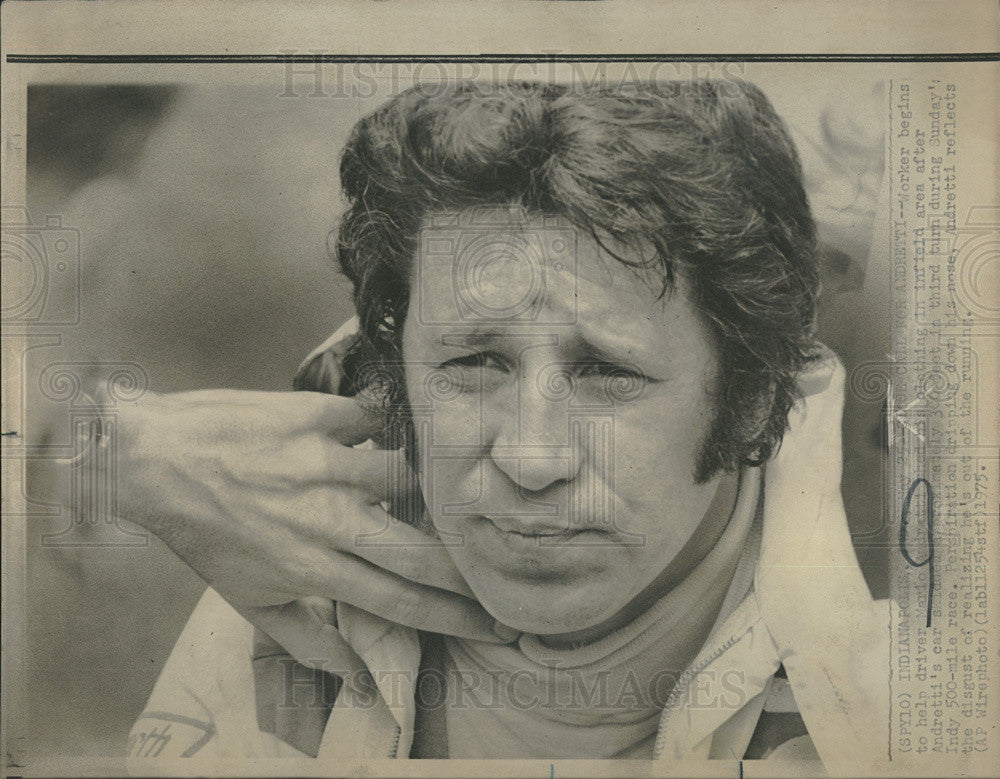 1969 Press Photo Close Call for Mario Andretti, Racecar Driver Indianapolis 500 - Historic Images