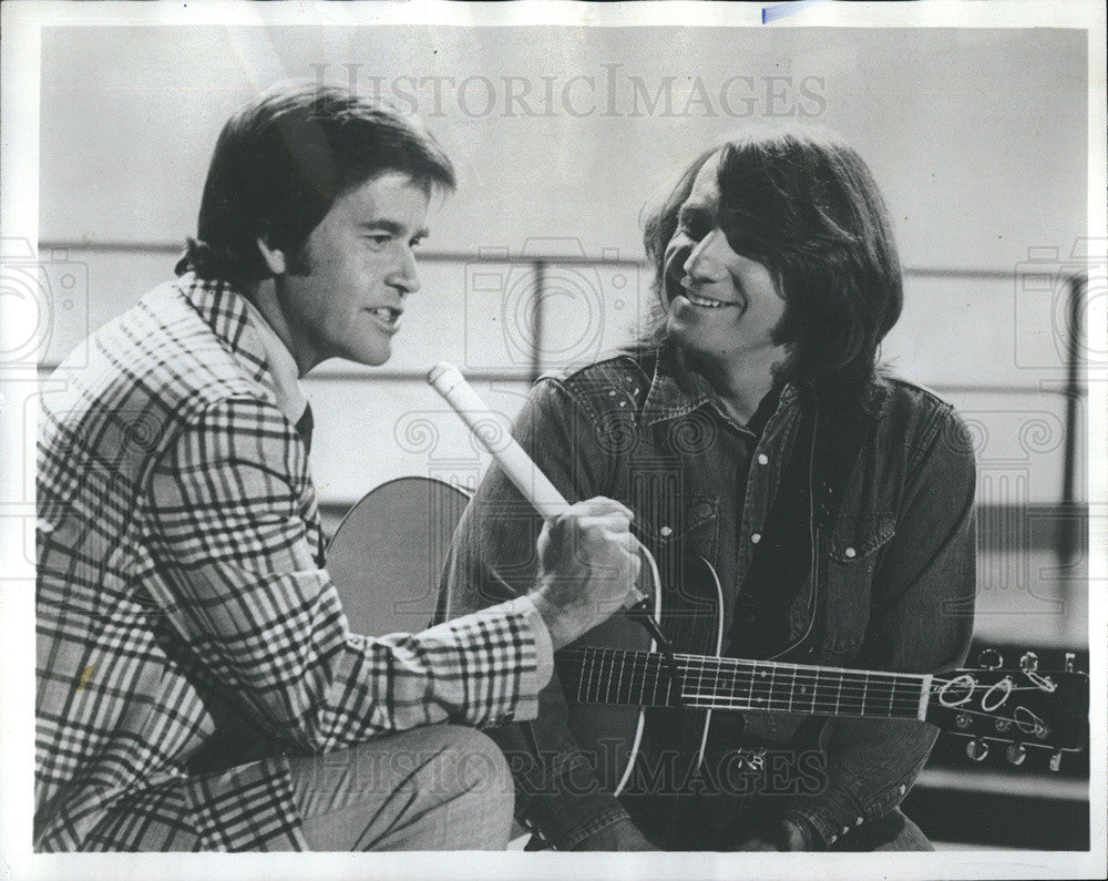 1978 Press Photo American Bandstand Show Host Dick Clark Guest Gene Cotton - Historic Images