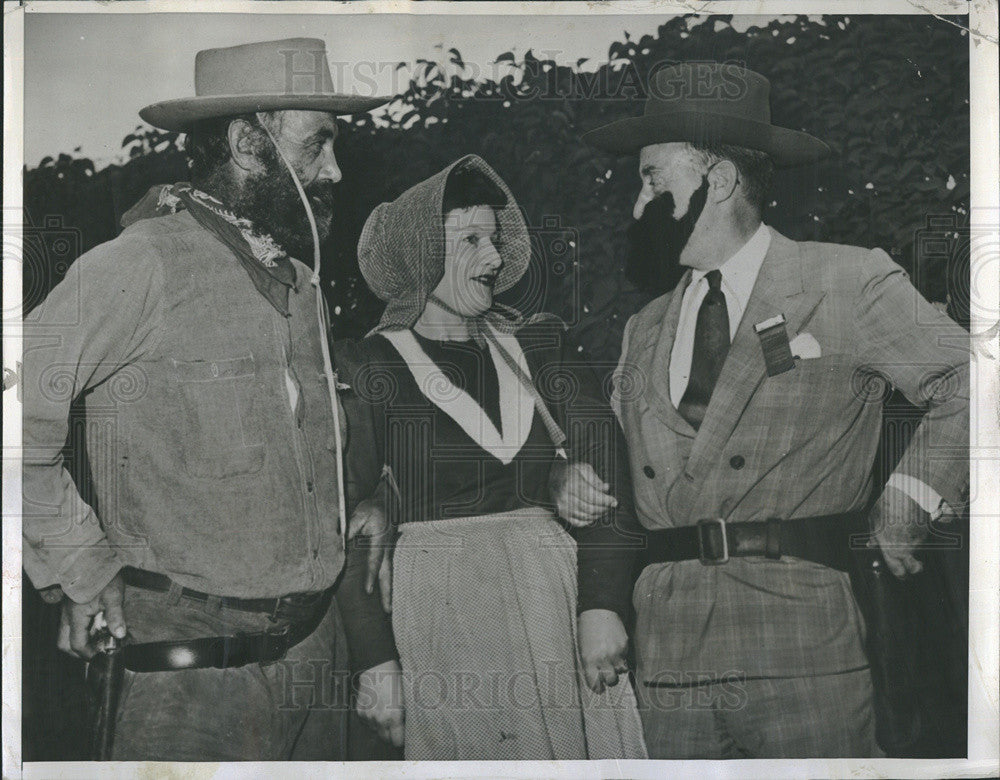 1952 Press Photo Gov. Stevenson, Joe Rank, Betty Wilson at the centennial - Historic Images