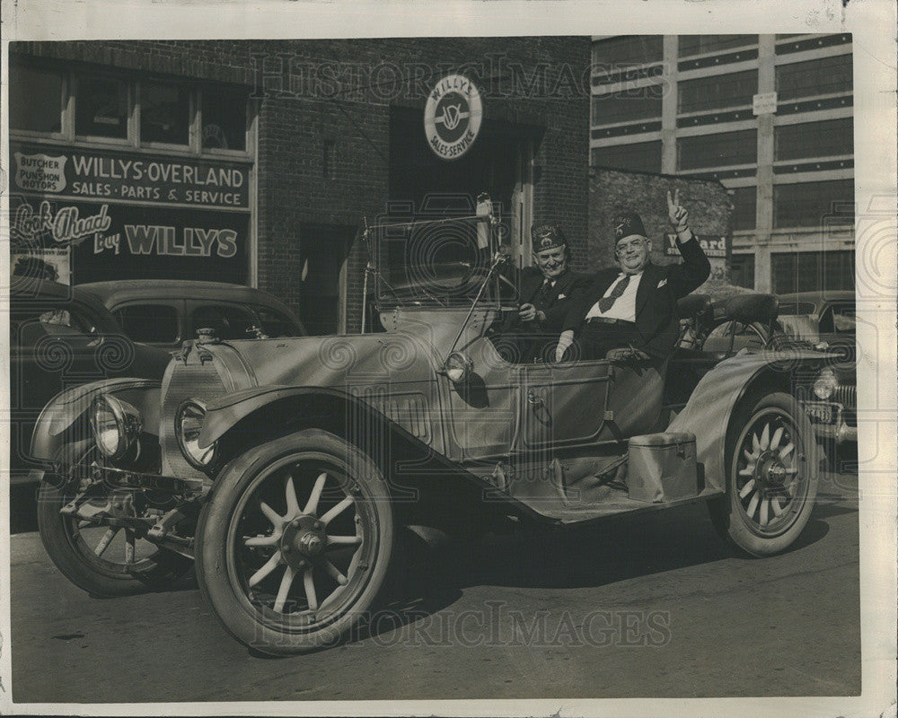 1941 Press Photo James McVittie and John Flemming lead Shriners in IL, IA,MI, WI - Historic Images