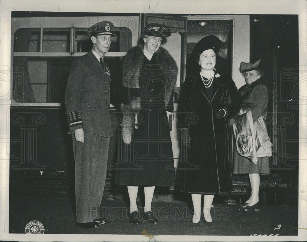 1950 Press Photo King And Queen Greeting Anna Franklin Arrival - Historic Images