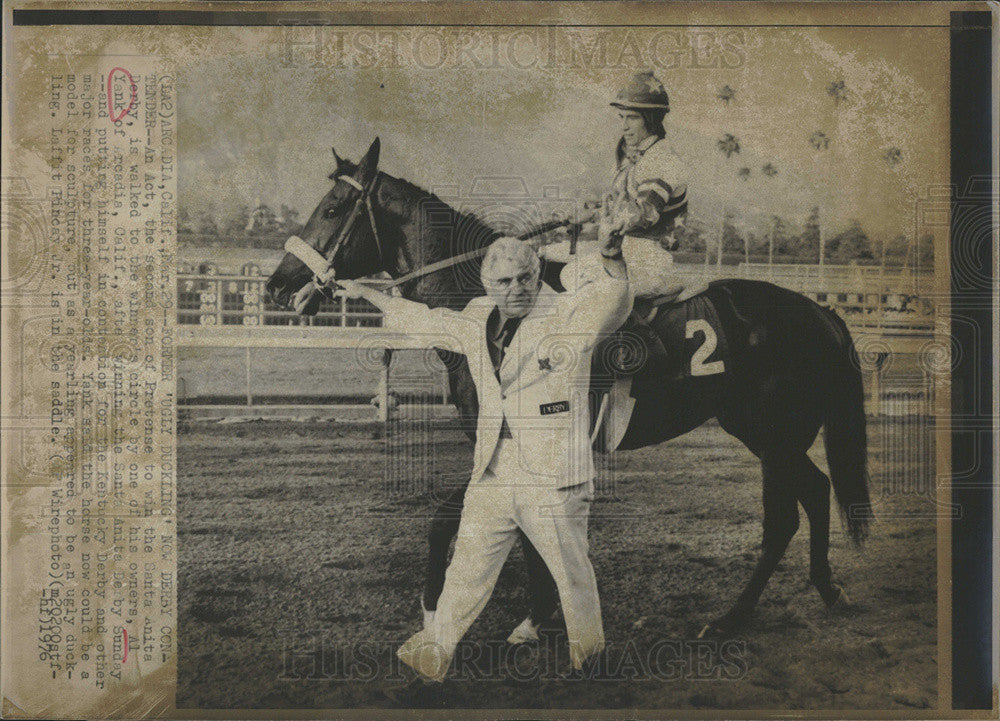 1976 Press Photo An Act Racehorse Santa Anita Derby Trainer Al Yank Horse Racing - Historic Images