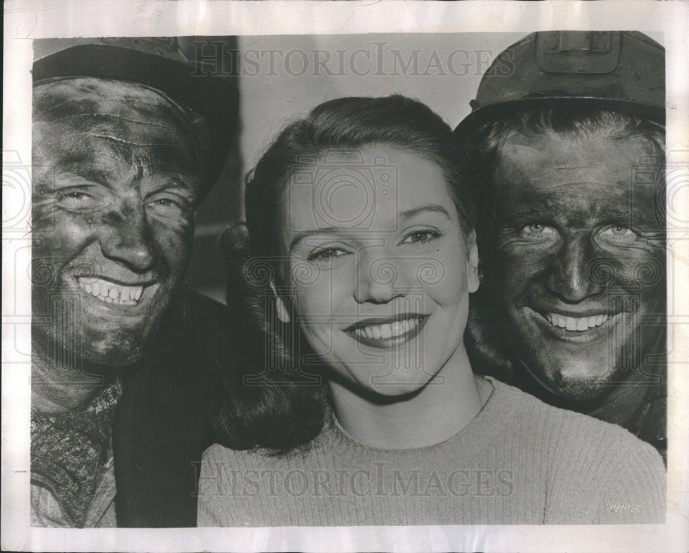 1950 Press Photo Moira Lister Donald Houston Meredith Edwards Run For Money - Historic Images