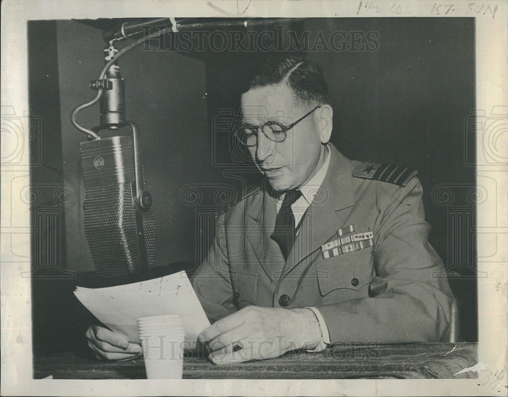 1945 Press Photo Capt Ellis Zacharias Japanese-speaking Officer broadcast Japan - Historic Images