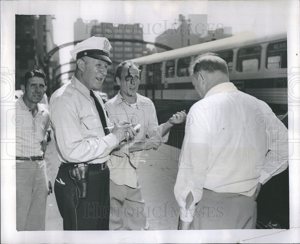 1954 Press Photo Police Officer Stanley O&#39;Sullivan - Historic Images