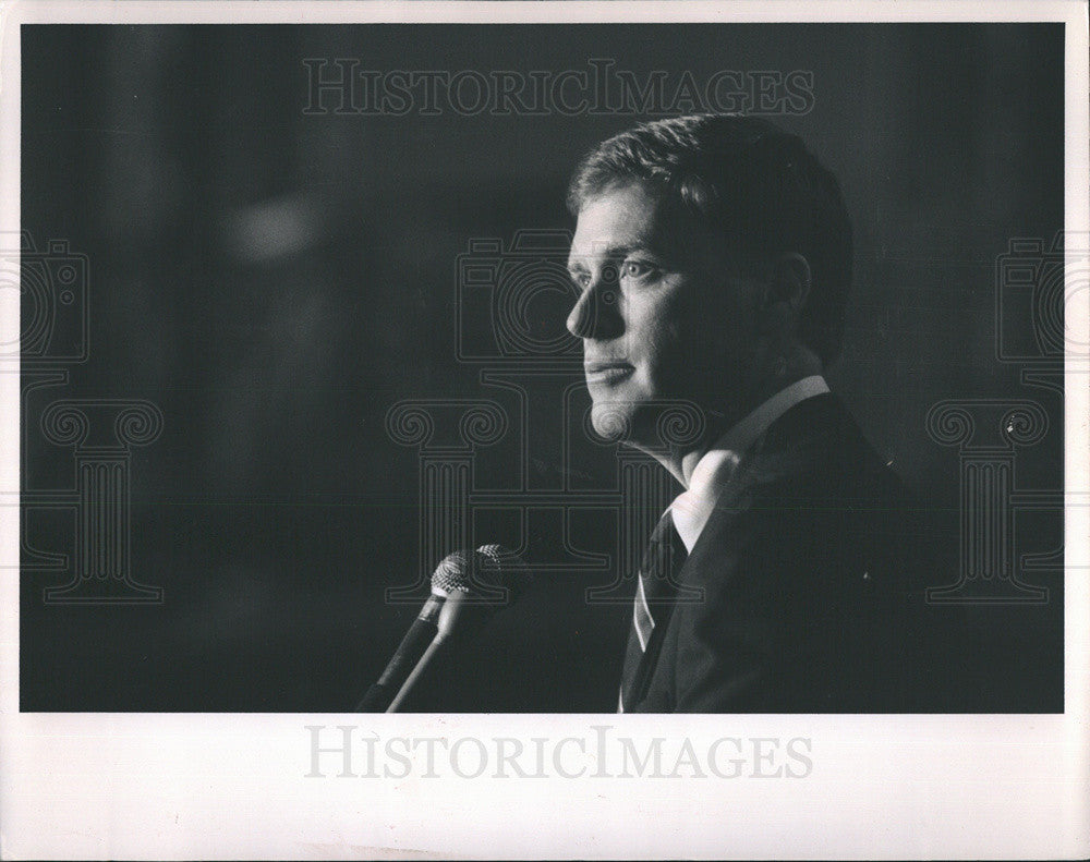 1988 Press Photo Senator Dan Quayle Republican Candidate Vice President Chicago - Historic Images