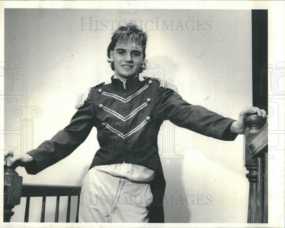 1985 Press Photo Student Brent Young Wearing Costume That Got Him Suspended - Historic Images