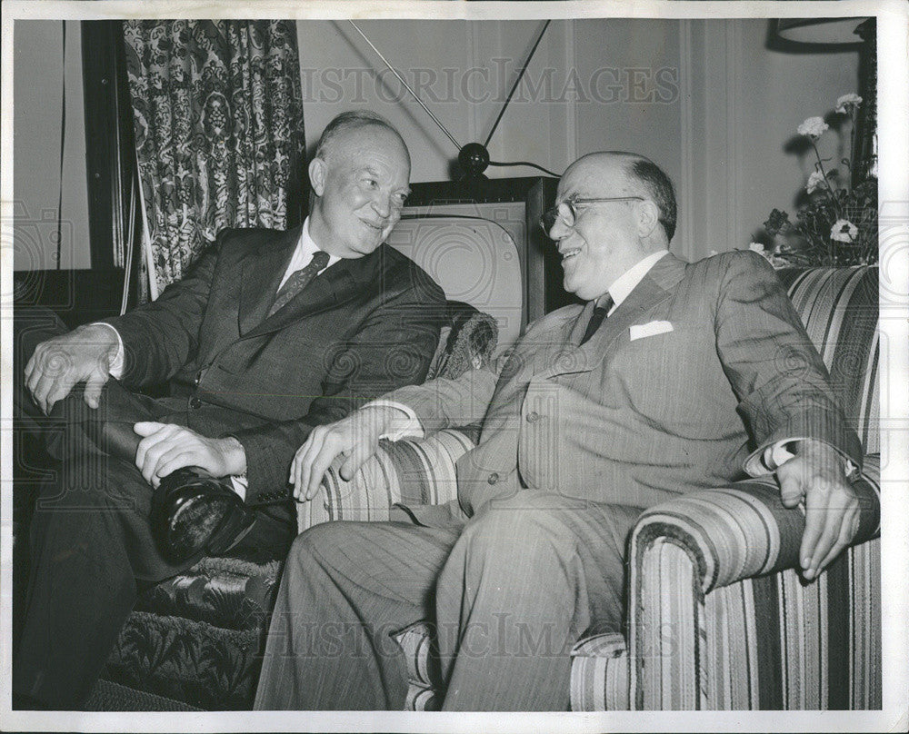 1952 Press Photo Senator Eugene Milliken meets with Gen. Eisenhawer. - Historic Images