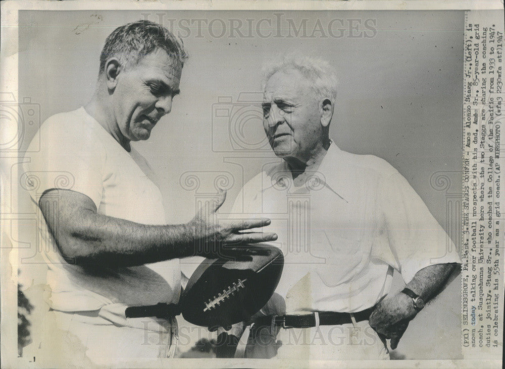 1947 Press Photo College Coaches Amos Alonzo Stagg Jr &amp; Sr Talk About Prospects - Historic Images