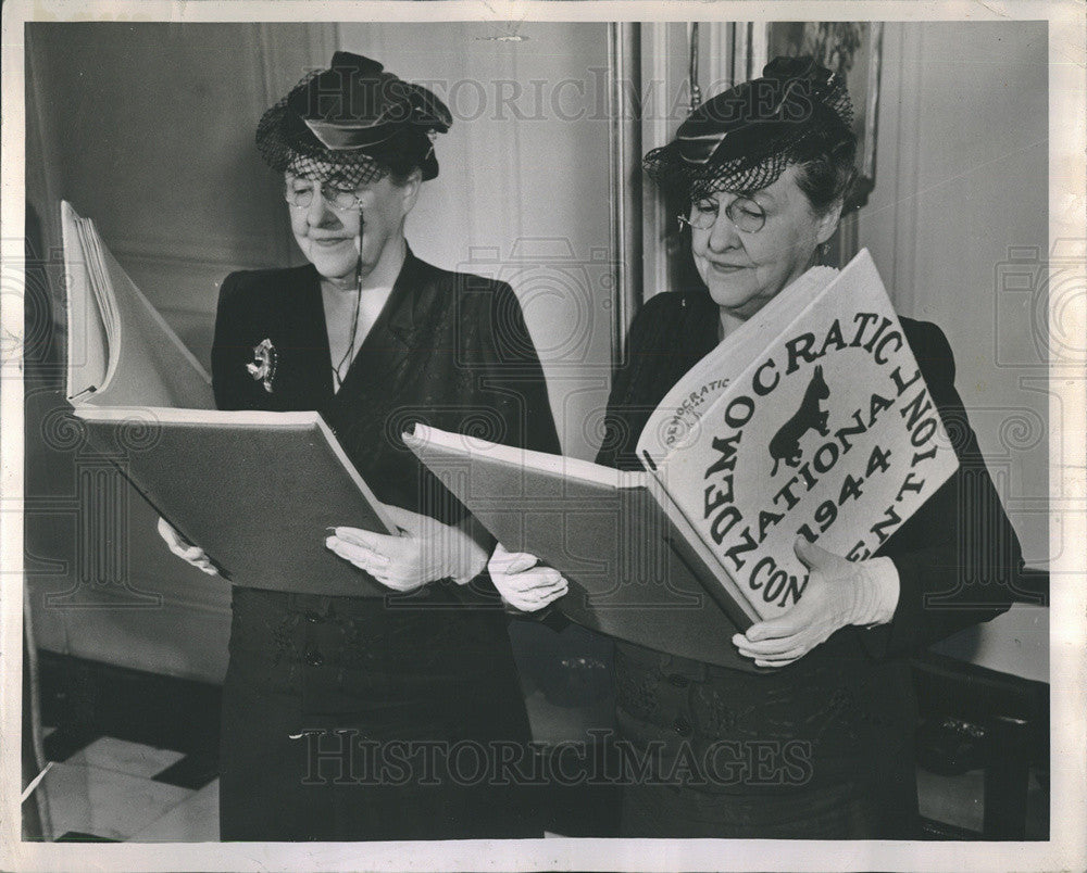 1944 Press Photo Mrs Norton Congresswoman from New Jersey Looking at Book - Historic Images