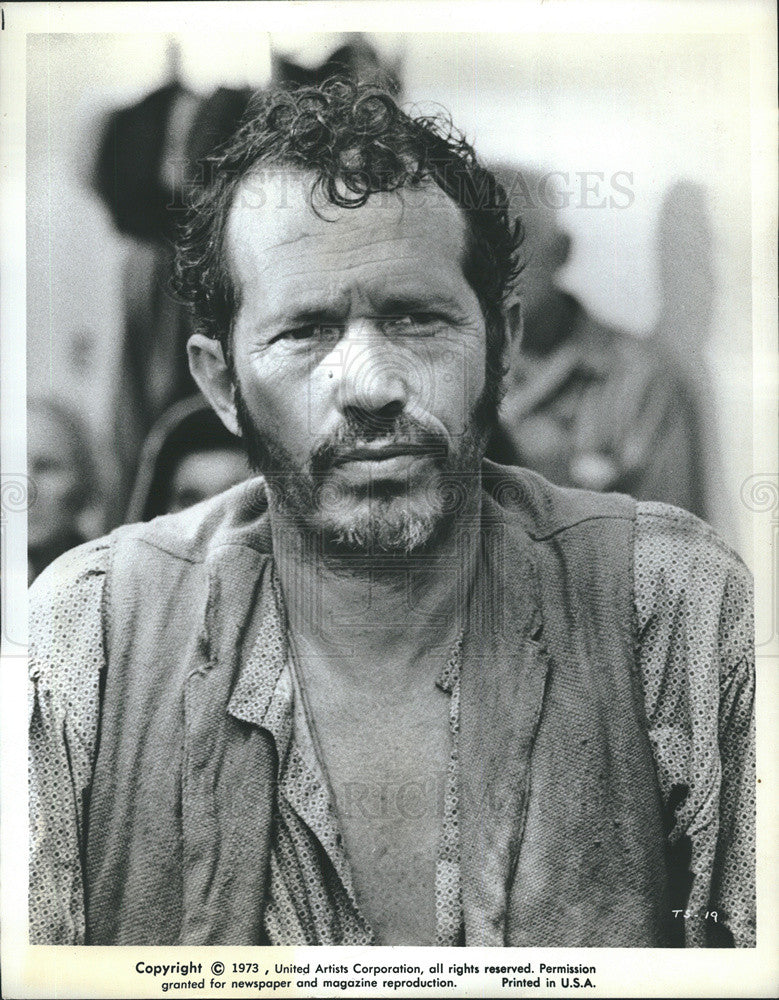 1973 Press Photo Warren Oates Muff Potter - Historic Images