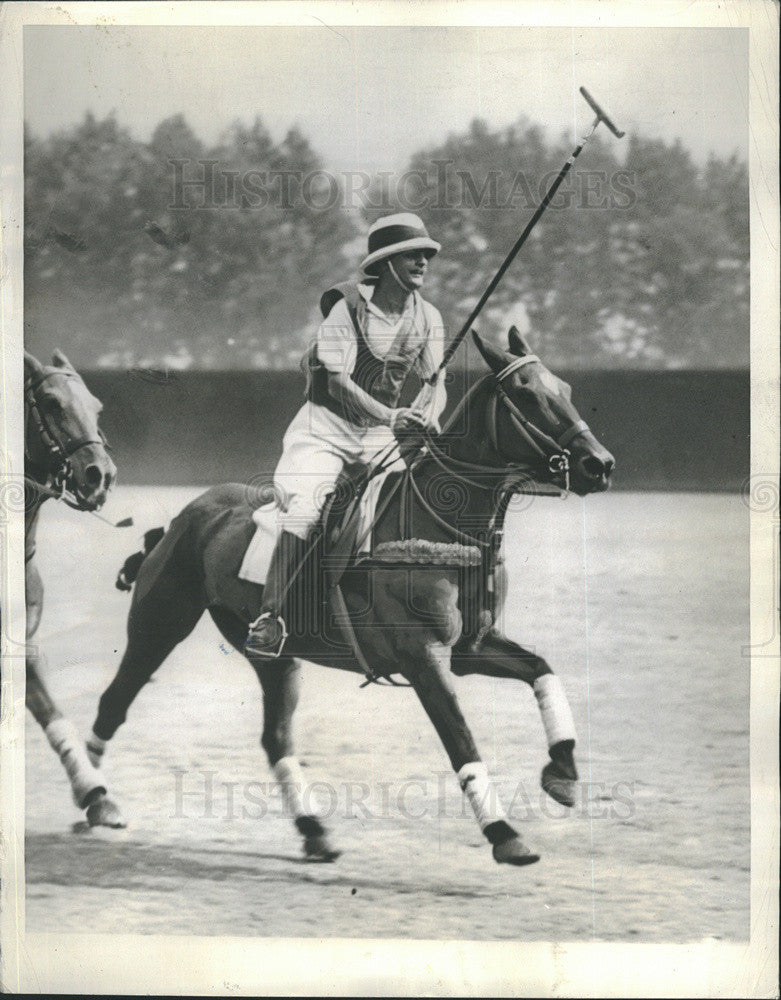 1938 Press Photo Film Producer Darryl Zanuck Playing Polo London - Historic Images