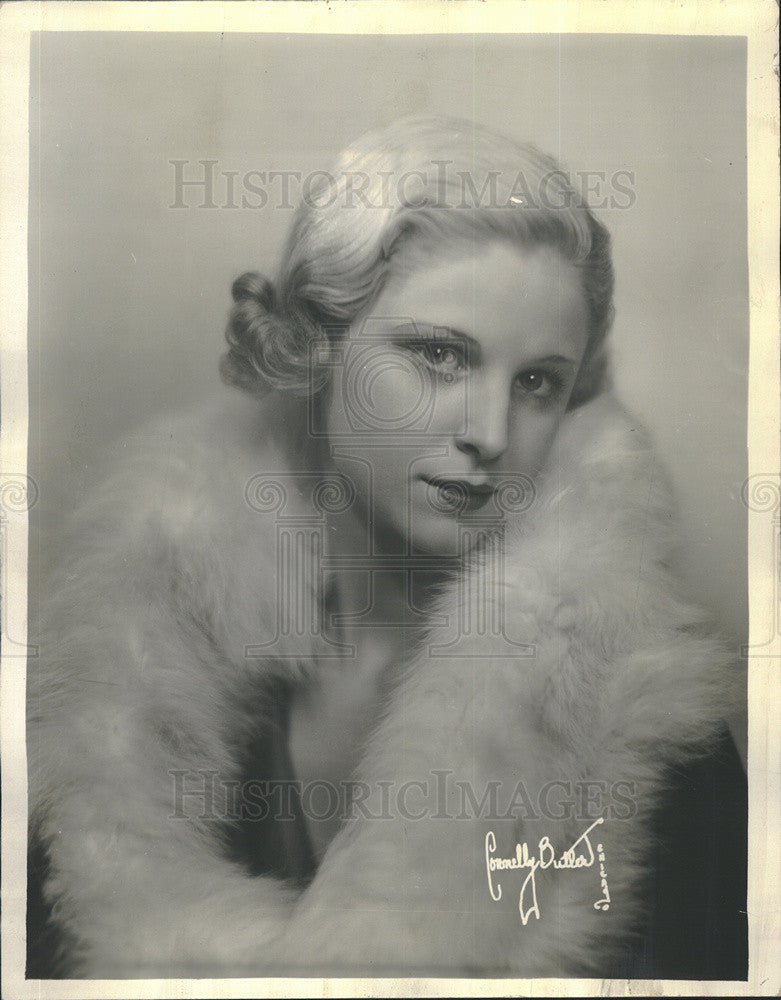 1935 Press Photo of singer/actress Beverly Younger in &quot;Her Master&#39;s Voice&quot; - Historic Images