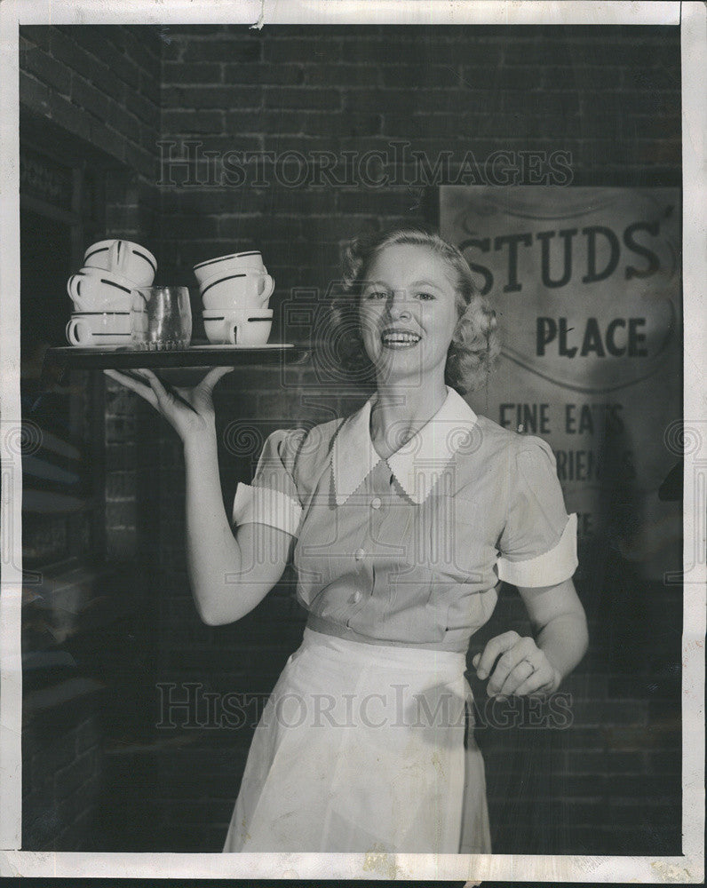 1951 Press Photo Actress Beverly Younger Portrays Grace In TV Show Stud&#39;s Place - Historic Images