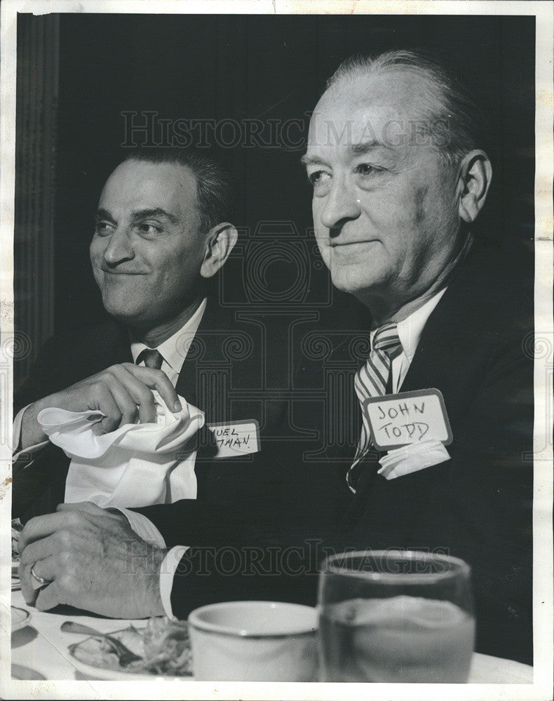 1964 Press Photo of Samuel Quitman and John O Todd at insurance meeting - Historic Images