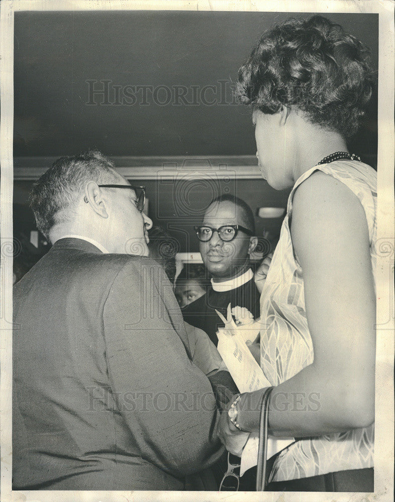 1963 Press Photo Dedication Of Dulles School With Rev Lynward Stevenson To Walk - Historic Images