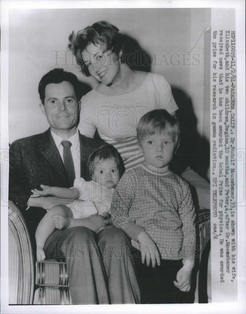 1961 Press Photo Physics Nobel Prize Winner Rudolf Moossbauer With Family - Historic Images