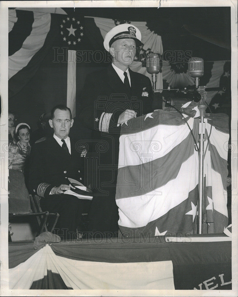 1952 Press Photo Admiral Lucian A Moebus Chf Naval Air reserve Training At Naval - Historic Images