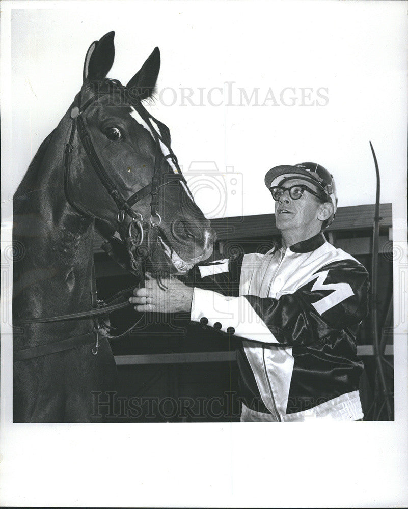 Press Photo Bill Moe Hockey Player For NY Rangers With His Horse Mia Coquett - Historic Images