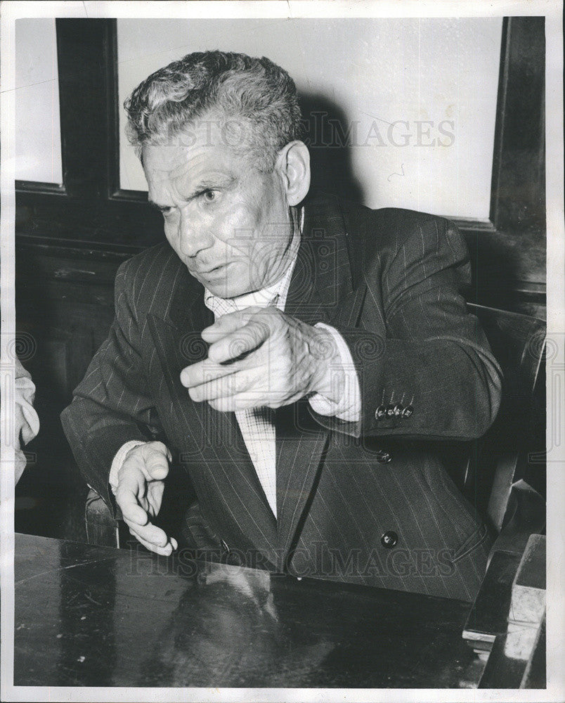 1952 Press Photo Louis Modesti, testified at the inquest. - Historic Images