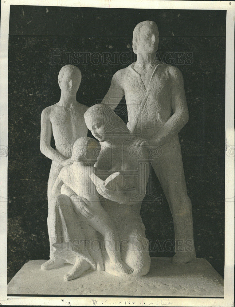 1937 Press Photo of sculptor William Zorach&#39;s memorial to Pioneer Womanhood - Historic Images