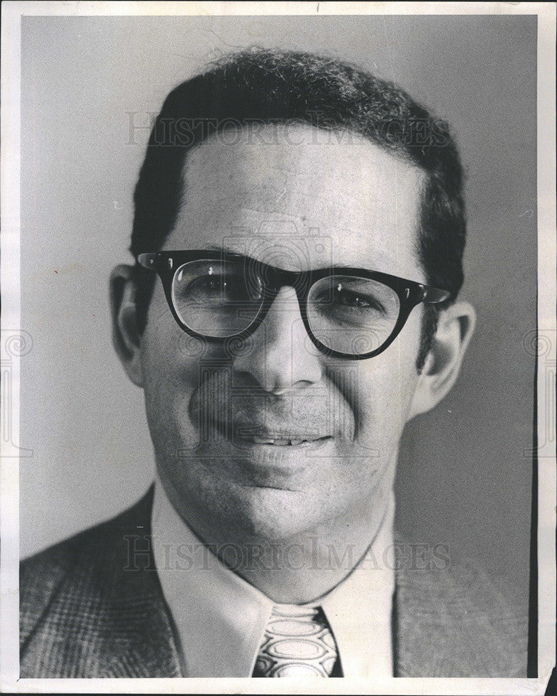 1971 Press Photo of PRN-I president Burt Zollo - Historic Images