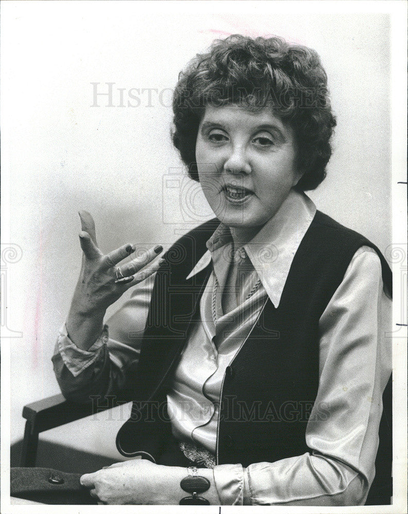 1979 Press Photo Evelyn Zisserson secretary of Hollywood Towers Tenants Group - Historic Images